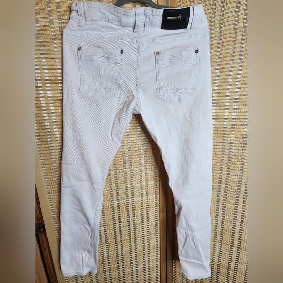 Young Men's Ripped Jeans - Picture 2 of 9